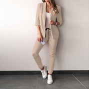 Sabine - een elegante set van blazer en broek