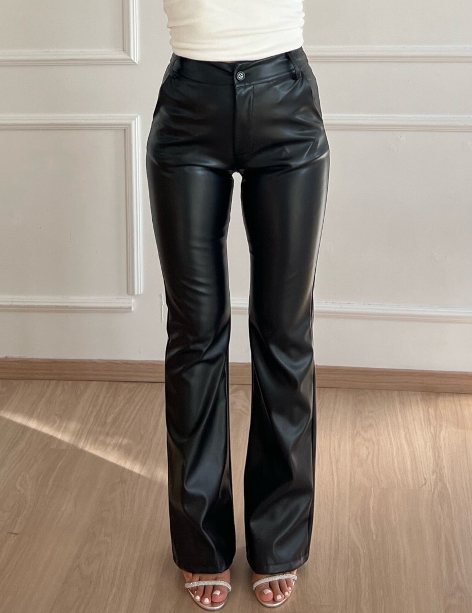 khai-faux-leather-flared-trousers-black_4.jpg